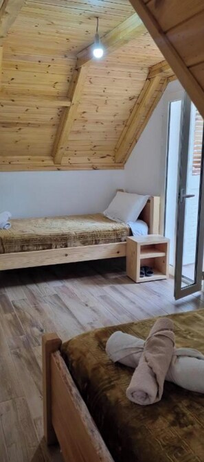 Twin Room, Balcony, Mountain View | Free WiFi