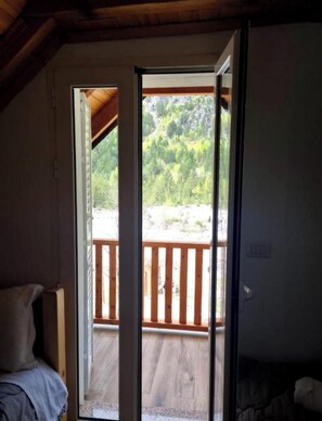 Twin Room, Balcony, Mountain View | Free WiFi