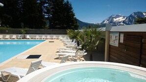 Pool - Apartment in Belledonne With Mountain Views (Chamrousse)
