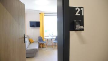 Standard-Studiosuite, 1 Doppelbett und Schlafsofa, Kochnische