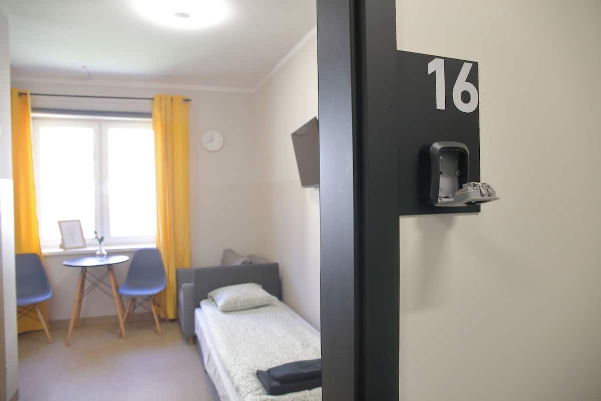 Standard-Studiosuite, 1 Einzelbett, Kochnische | Laptopgeeigneter Arbeitsplatz, kostenloses WLAN