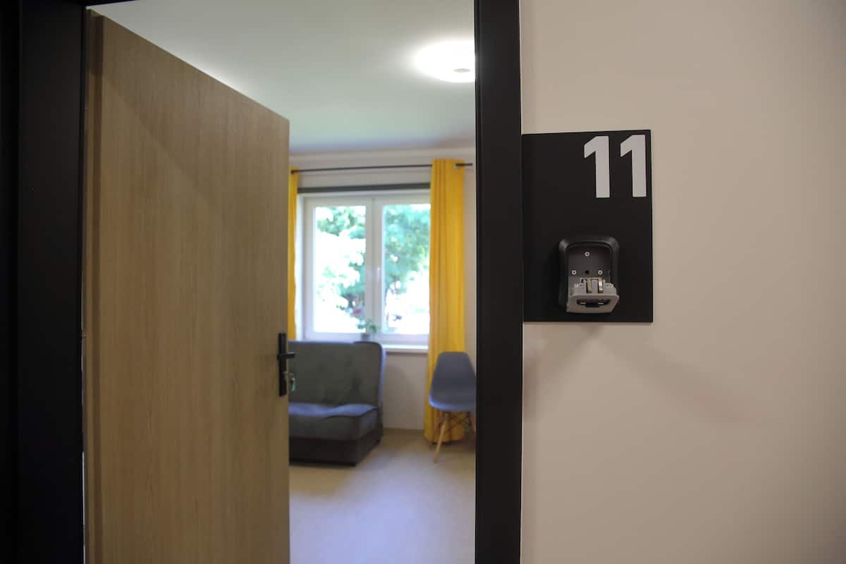 Standard-Studiosuite, 1 Doppelbett und Schlafsofa, Kochnische | Laptopgeeigneter Arbeitsplatz, kostenloses WLAN