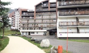 Unclassified image, 2 of 3, button - 2-room Mountain View Apartment for 4 People - Selection (Huez)