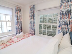 2 bedrooms, individually decorated, individually furnished, free WiFi - Quay Cottage (Salcombe)