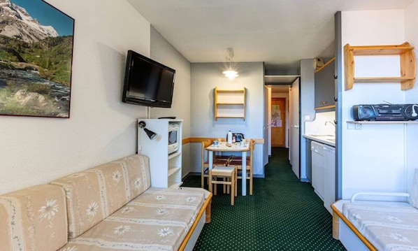 Living area - Apartment in Sauget Near Ski Slopes (La Plagne-Tarentaise)