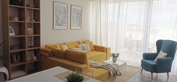 TV - Near to Victoria. Cozy 2 bedroms penthouse with Citadel view. (Ta' Sannat)