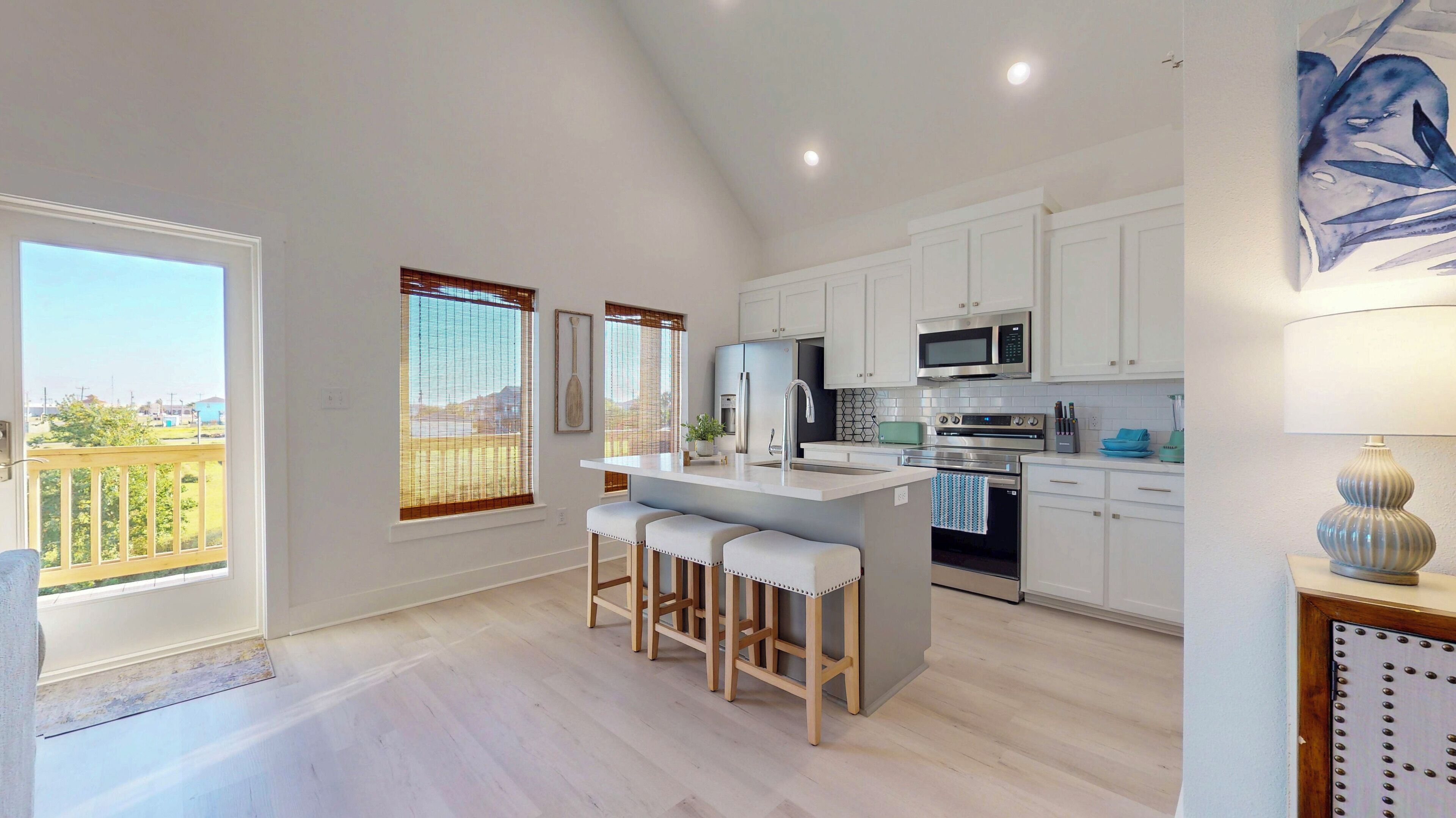 雪櫃、微波爐、焗爐、爐具