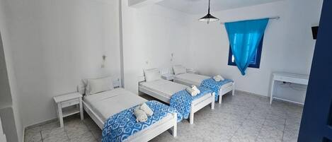 1 bedroom, bed sheets