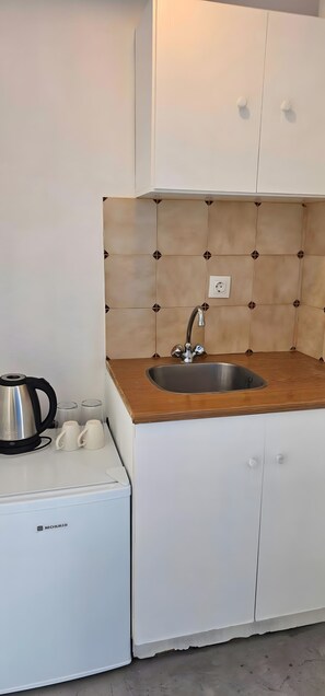 Interior - Double Room with View 3 – Sea View, Balcony & Air Conditioning (Perissa)