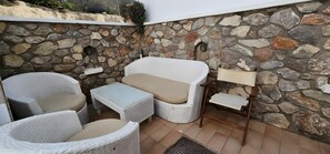 Property grounds - Economy Double Room 4 with Balcony and Air Conditioning (Perissa)