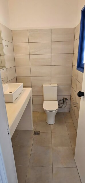 Douche, serviettes fournies