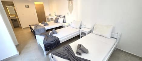 1 chambre, literie fournie