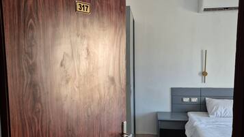 Kamer, 1 slaapkamer, roken, balkon | 1 slaapkamer