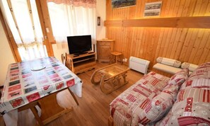 Living area - Small 2-room Apartment for 4 People - LE Perce-neige - Plagne Villages (La Plagne-Tarentaise)
