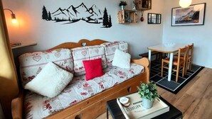 Living area - Apartment in Les Coches Near Mont Blanc (La Plagne-Tarentaise)