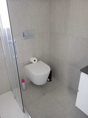Towels, soap, toilet paper