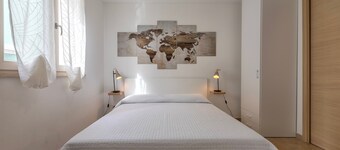 Room 'L'Angolo- Camera 2' with Shared Terrace, Wi-Fi and Air Conditioning