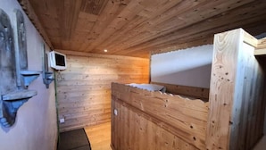 Room - Apartment in Alps Near Ski Lifts (Huez)