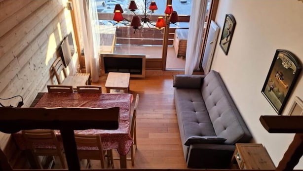 Living area - Apartment in Alps Near Ski Lifts (Huez)