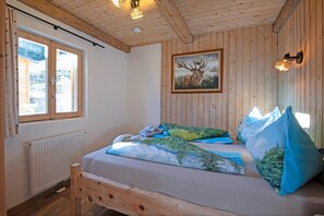 House | 3 bedrooms, individually furnished, bed sheets - Cabin With Sauna Near Spieljoch Ski (Fuegenberg)