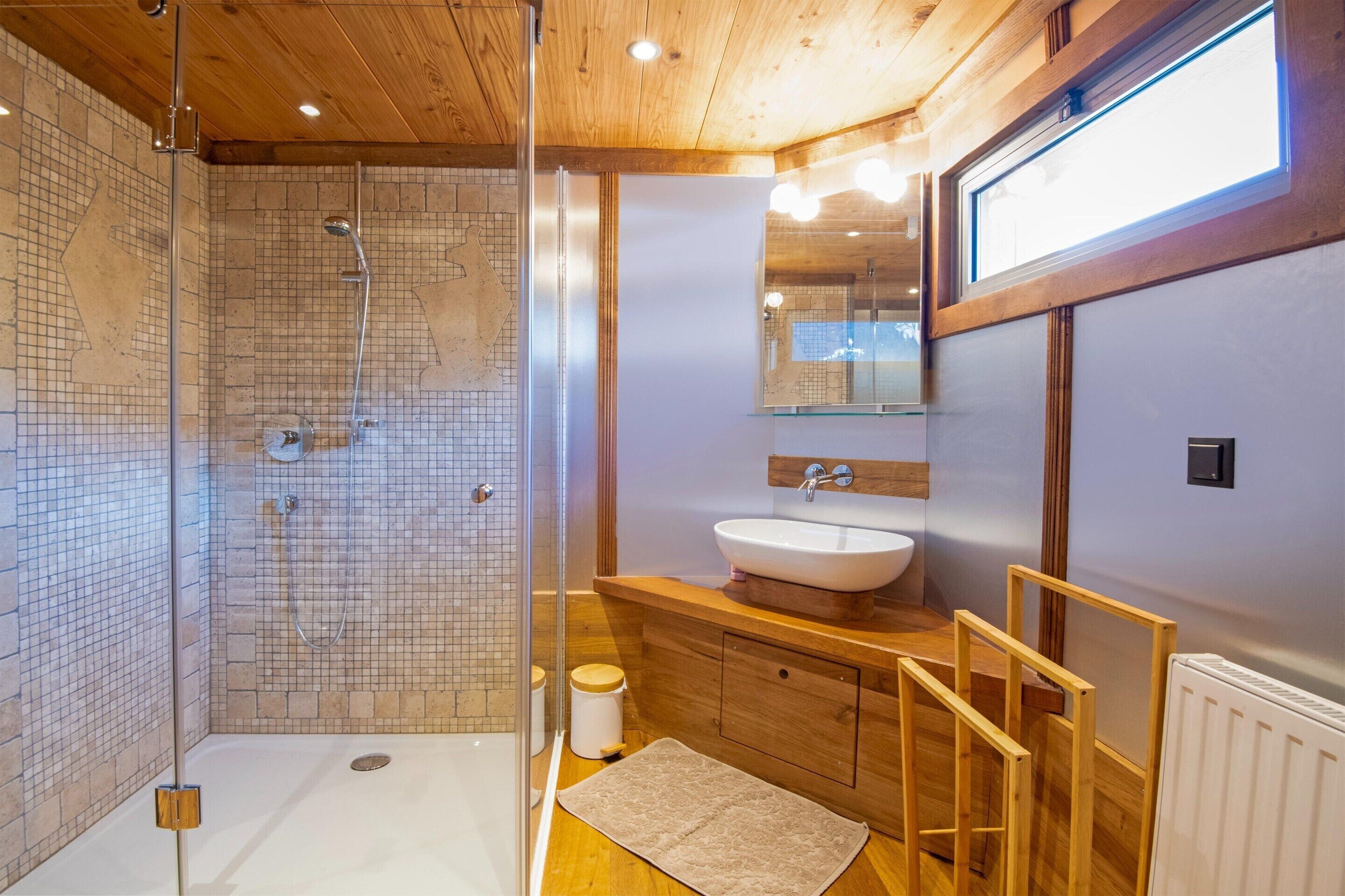 House | Bathroom