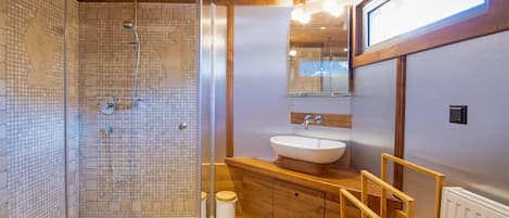 House | Bathroom
