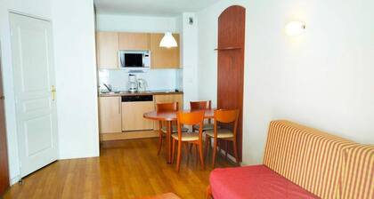 Apt Ndeg145 - 1st Floor - Hourquette Building