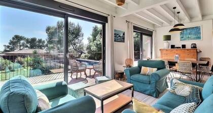 Villa Near Velaux With Pool & Hills View