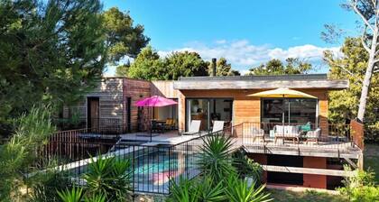 Villa Near Velaux With Pool & Hills View