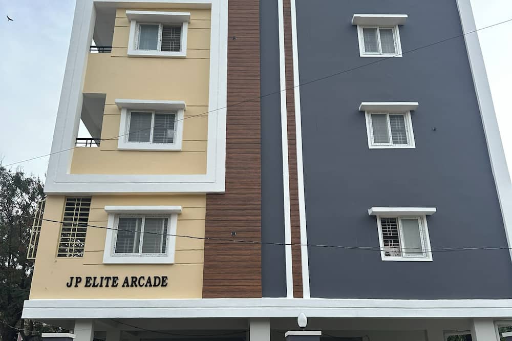 CC Elite Homestay