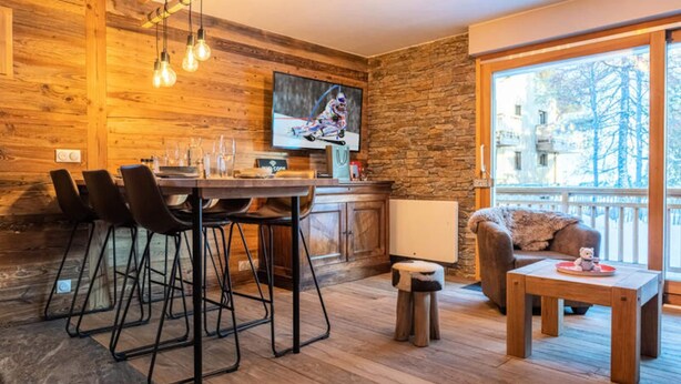 Dining - Fully Renovated Apartment in the Heart of the Resort (Huez)