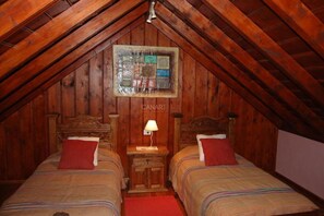 2 bedrooms, iron/ironing board, Internet, bed sheets