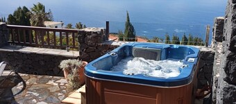 Charming Casa Cabrera with stunning sea views and spacious terrace