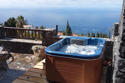 Charming Casa Cabrera with stunning sea views and spacious terrace