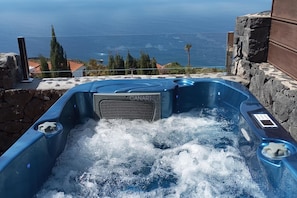 Baignoire à remous extérieure
