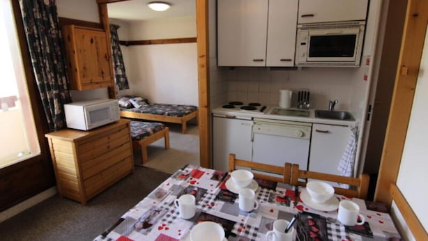 Unclassified image, 1 of 2, button - Quiet Studio FOR 4 People With South Facing (Les Belleville)
