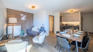 Living area - 3-room Apartment 4a+2e (Huez)