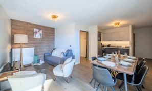 Living area - 3-room Apartment 4a+2e (Huez)