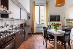 Apartament, 1 dormitori | Cuina privada | Bullidora elèctrica 