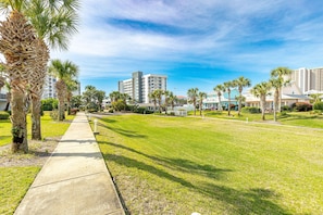 Condo, 2 Bedrooms | Property grounds - Mainsail 341 2 Bedroom Condo (Miramar Beach)