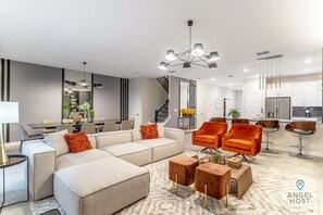 Imagen sin descripción, 3 de 38, botón