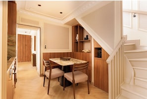 Apartment | Esszimmer