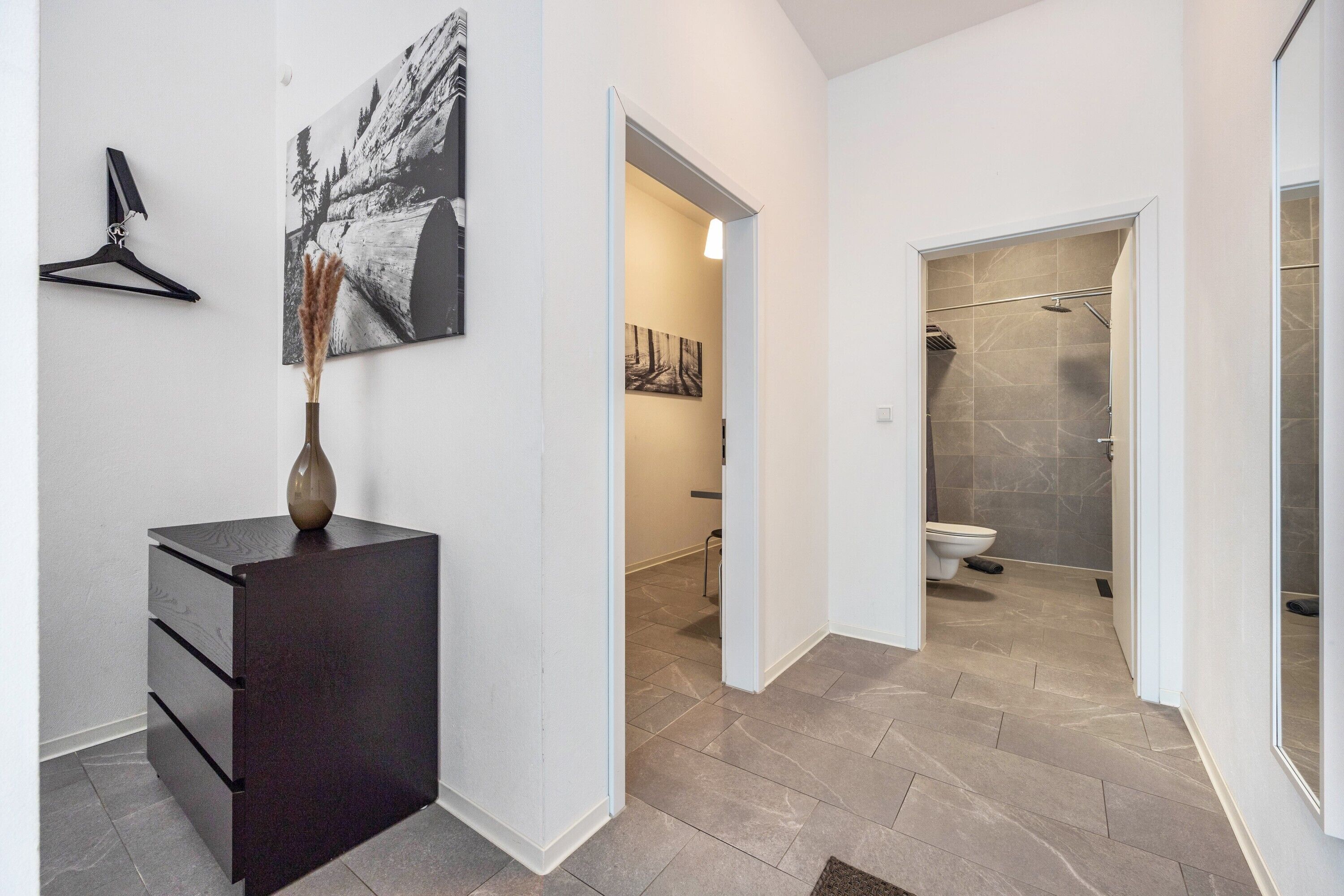 Dusche, Haartrockner, Handtücher