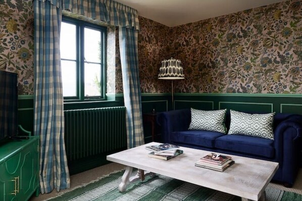 Living area - Townhouse by The Old Bell Hotel -68 Abbey Row (Malmesbury)