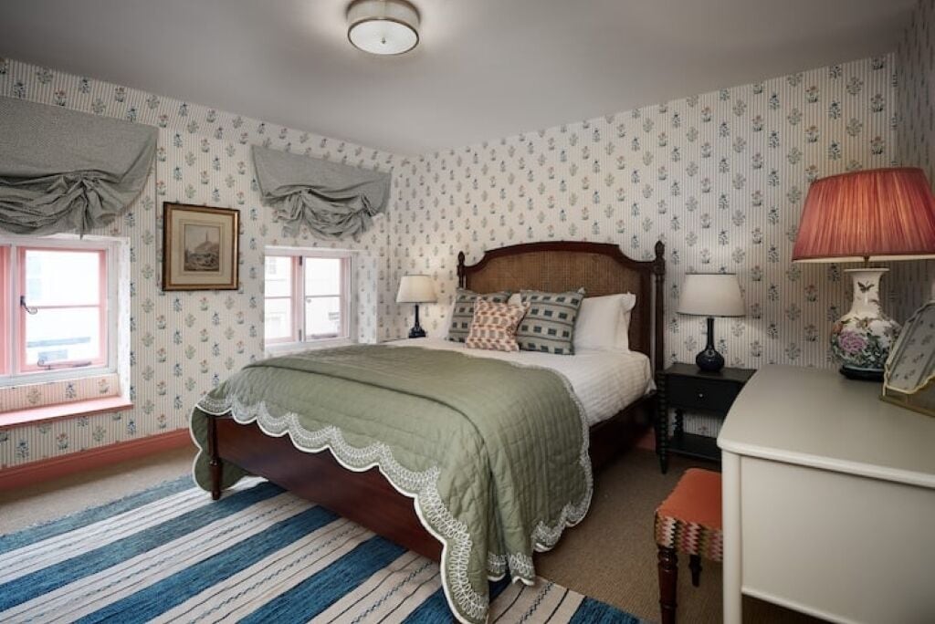 2 bedrooms, in-room safe, iron/ironing board, WiFi