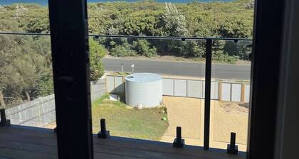 Serene Paradise Beach Getaway With Breathtaking Views