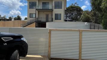House, 4 Bedrooms, Smoking, Balcony | Exterior