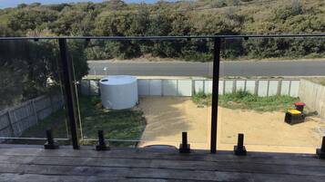 House, 4 Bedrooms, Smoking, Balcony | Terrace/patio