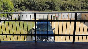 Maison, 4 chambres, fumeur, balcon | Enceinte de lâhĂ©bergement