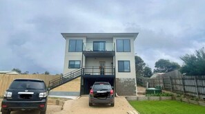 Casa, 4 quartos, para fumantes, sacada | Fachada